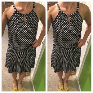 Lovely navy and white print sundress ☀️